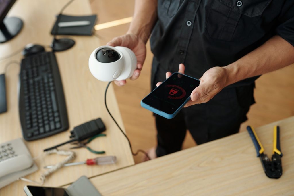 Bluetooth pairing a CCTV with a smartphone